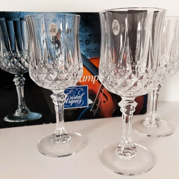 BNIB Vintage Cristal D'Arques Longchamp Wine Glasses 6 oz- Set of 4 - Picture 4 of 10